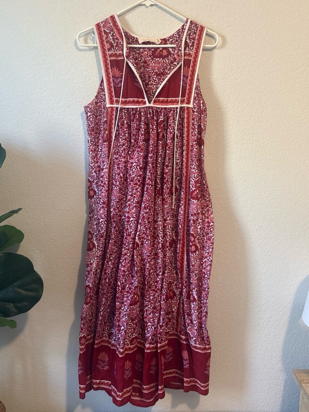 Red pink Floralbl boho Midi Dress with white Trim XS/S